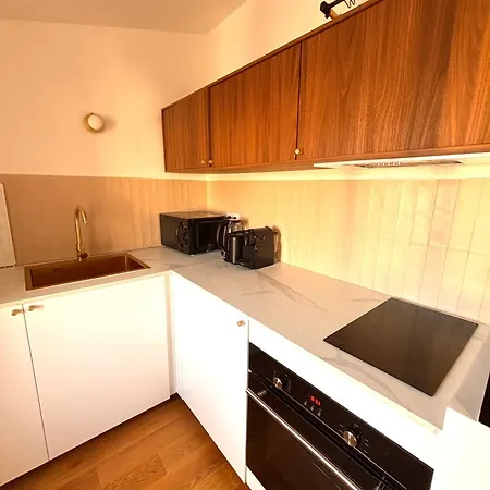 Cozy & Lumineux Proche Apartman *