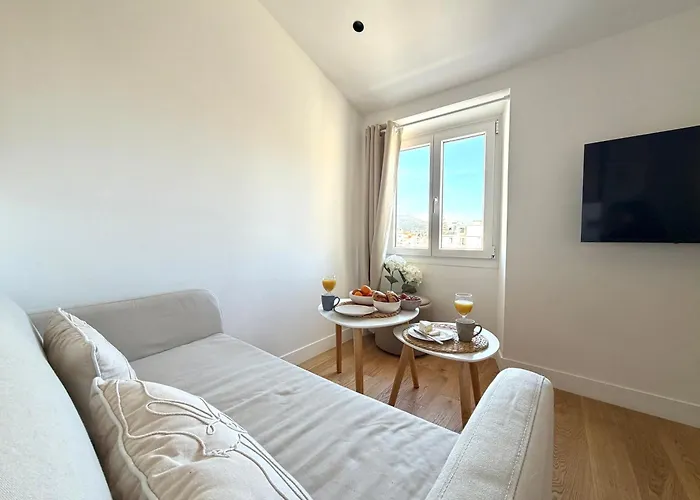 Cozy & Lumineux Proche Apartament *