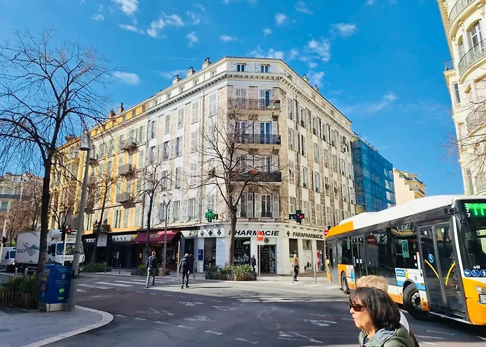 Cozy & Lumineux Proche Apartment